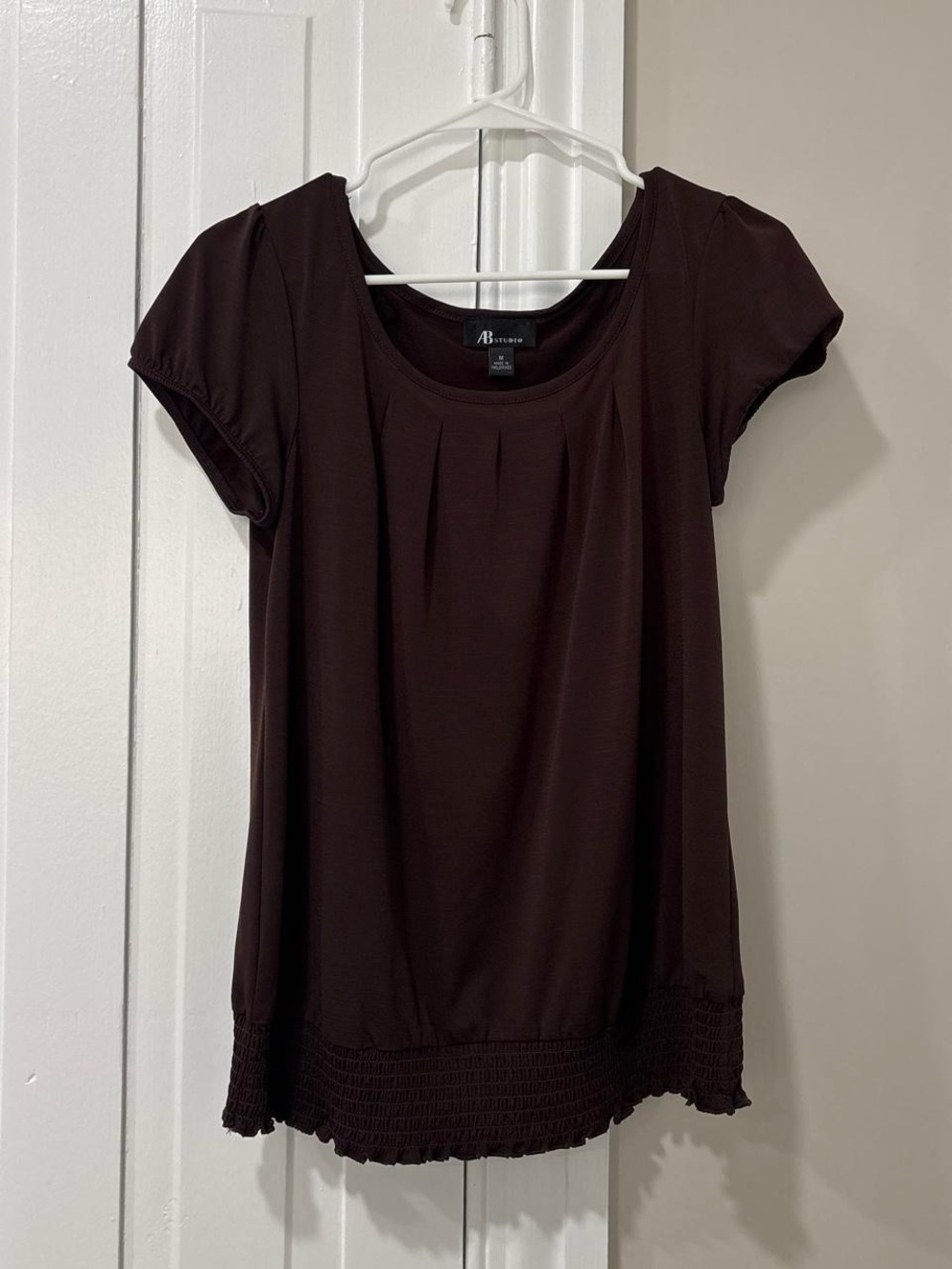 AB Studio Dark Brown Short Sleeve Scoop Neck Top